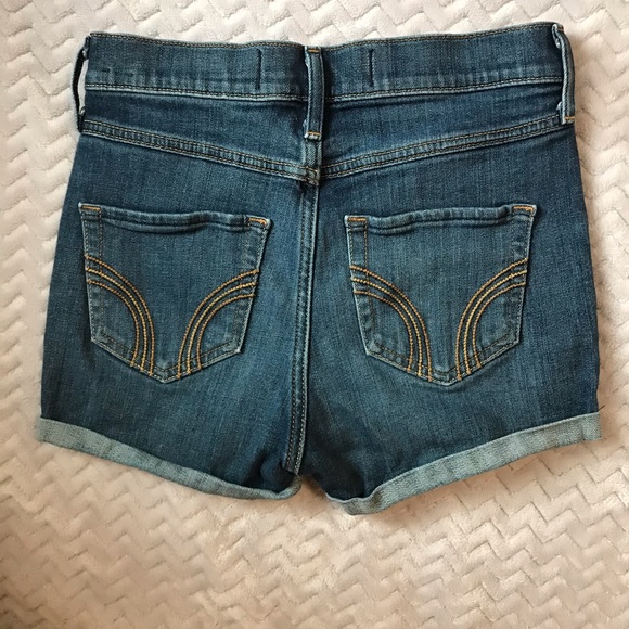 Hollister Jean Shorts - Picture 3 of 3